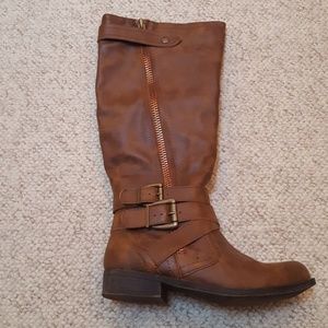 Brown faux leather boots only worn once size 8